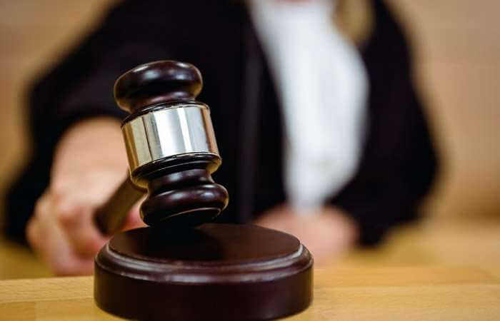 Ілюстроване фото. Якщо підозрюваного не було на засіданні, на нього все одно зможуть накласти штраф