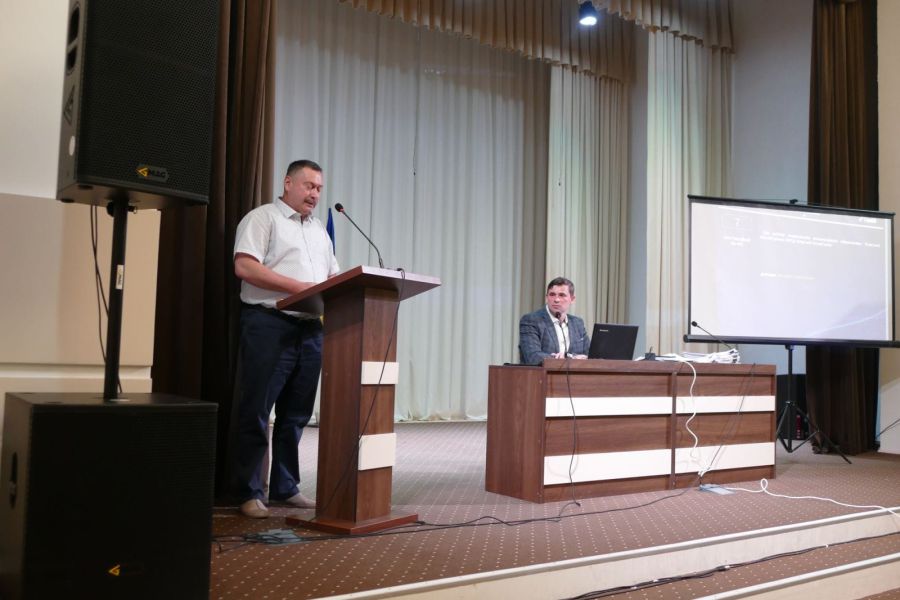 Як повідомив Мийхало Гаврилишин, для роботи генераторів потрібно 300-350 літрів пального на день