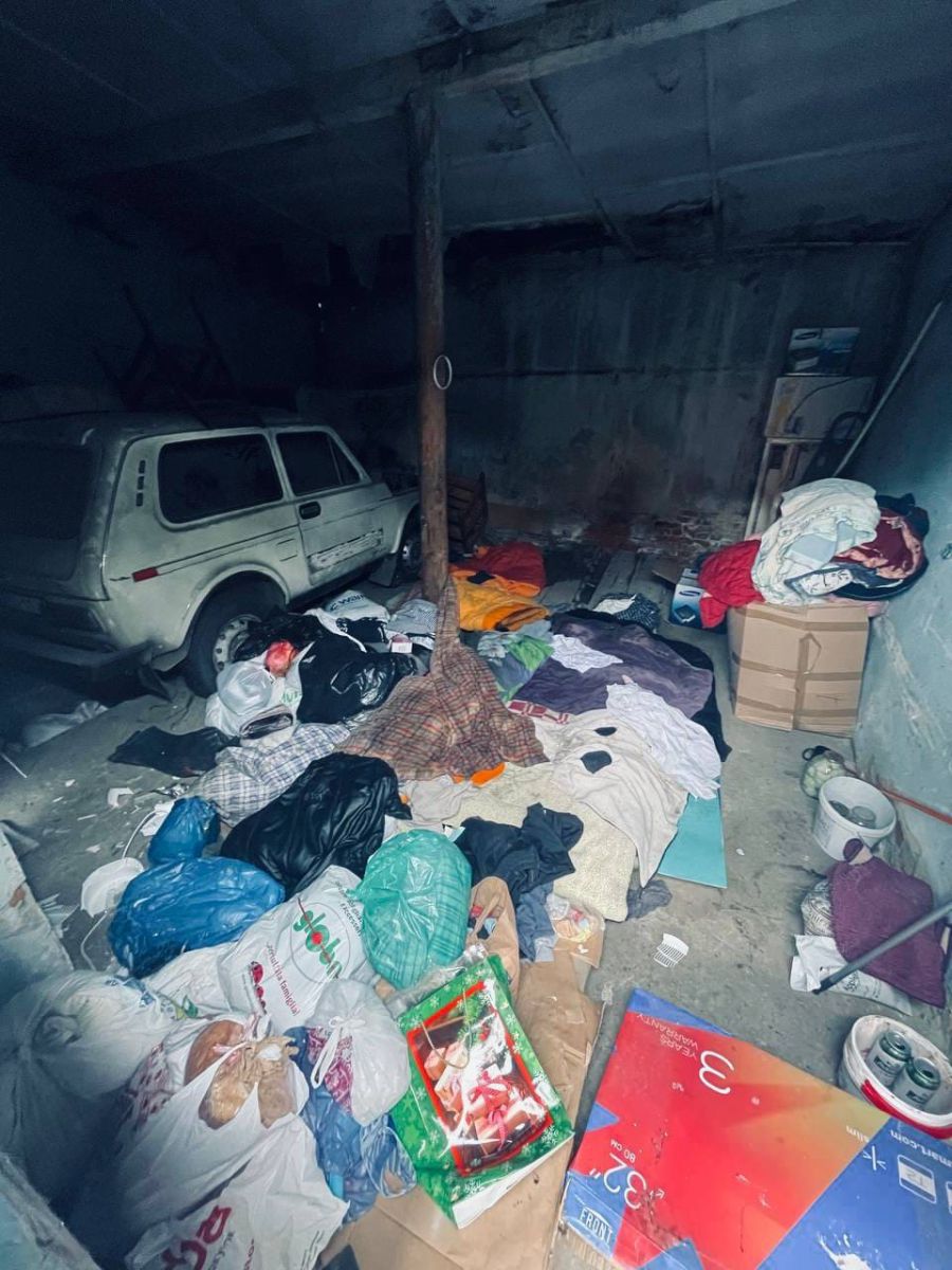 На місце муніципали викликали працівників поліції та представників власника гаражу