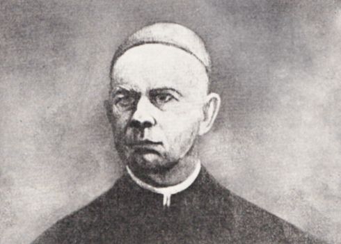 Юліан Сас-Куїловський 23 травня 1898 року став асистентом папського трону