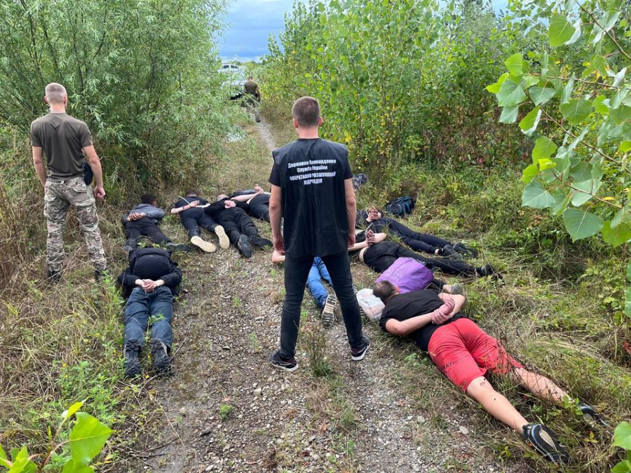 Стосовно чоловіків складено протоколи про вчинення ними адмінправопорушення