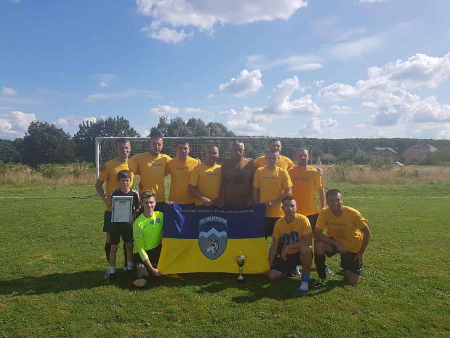 Організатори зібрали гроші для Андрія Гладенького з 10 окремої гірсько-штурмової бригади "Едельвейс"