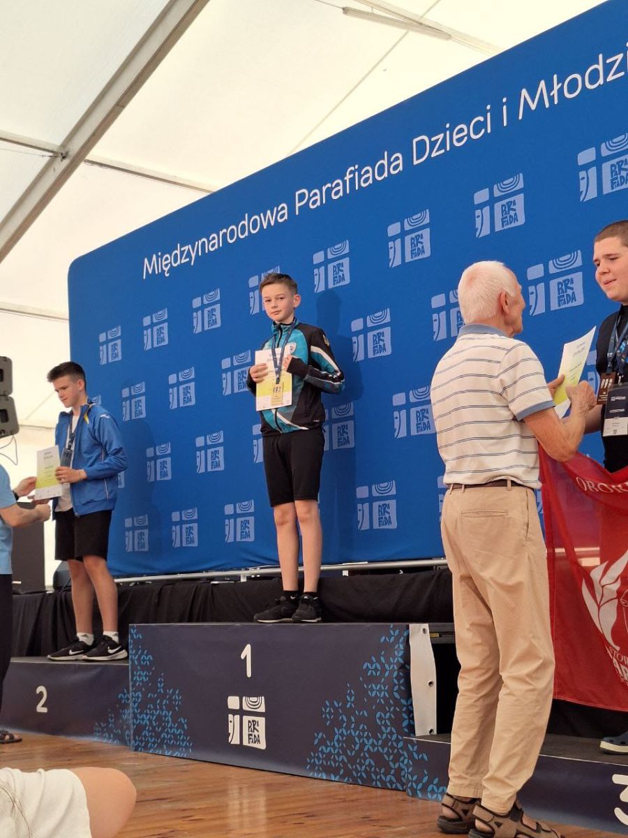 Євген займається шахами вже 9 років