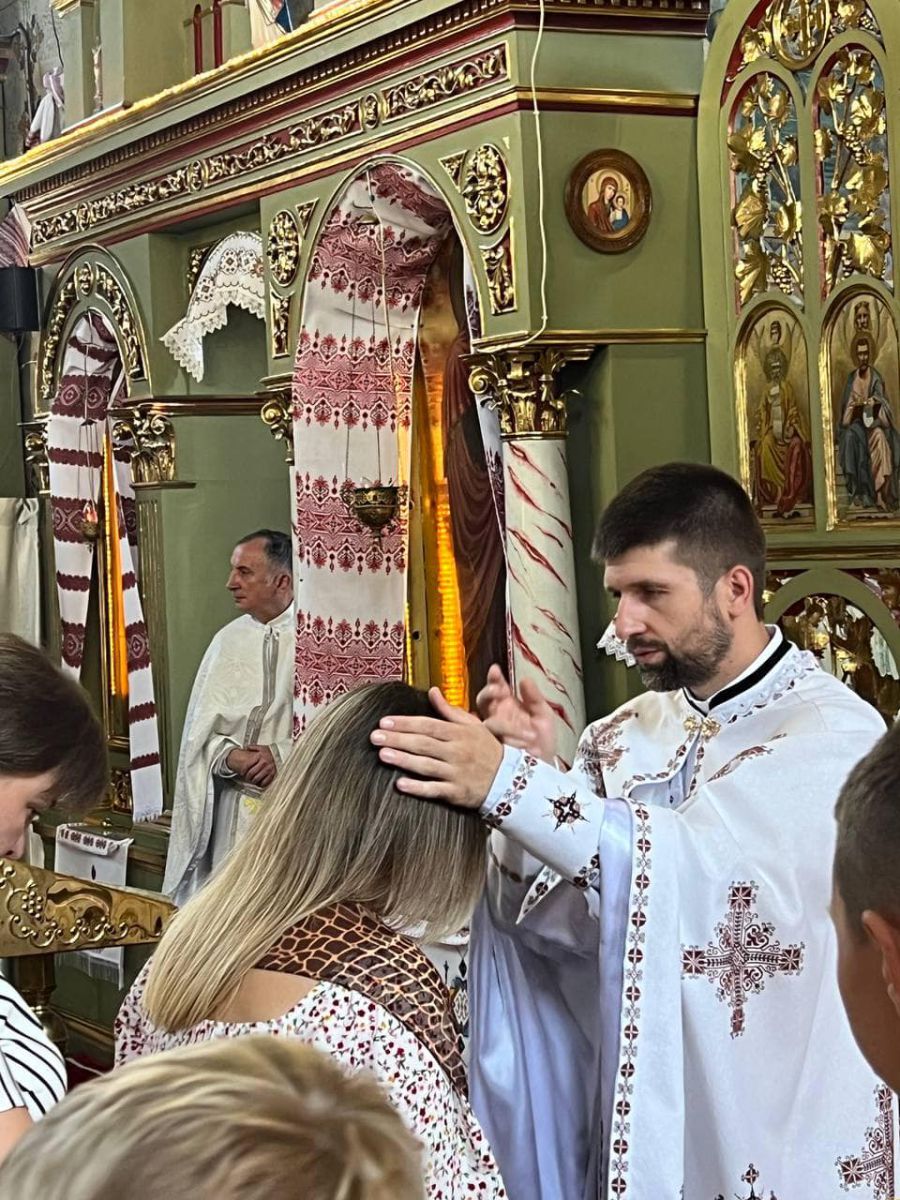 Священник Андрій Туз був учнем покійного настоятеля храму в Хотіні о. Дмитра Кишенюка