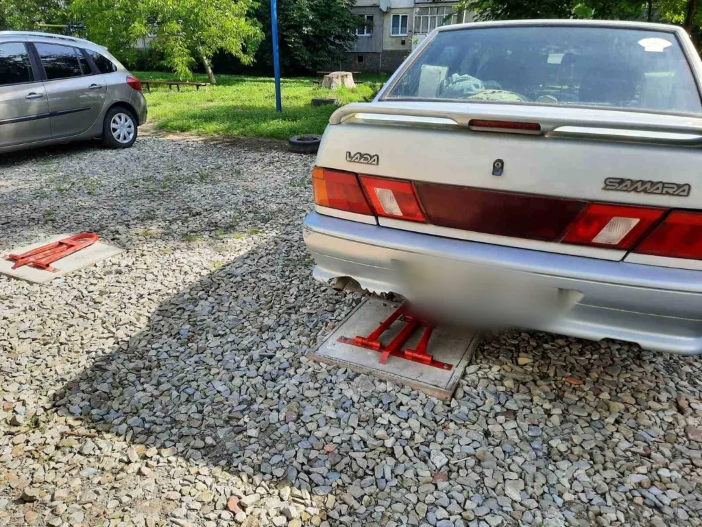 Ілюстроване фото. Калушанин просить розширити паркування на вулиці Героїв України