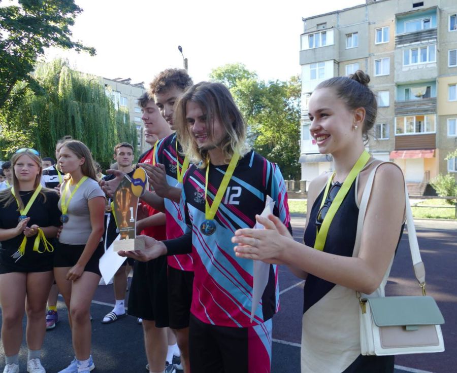 Переможців і призерів нагородили медалями й кубками