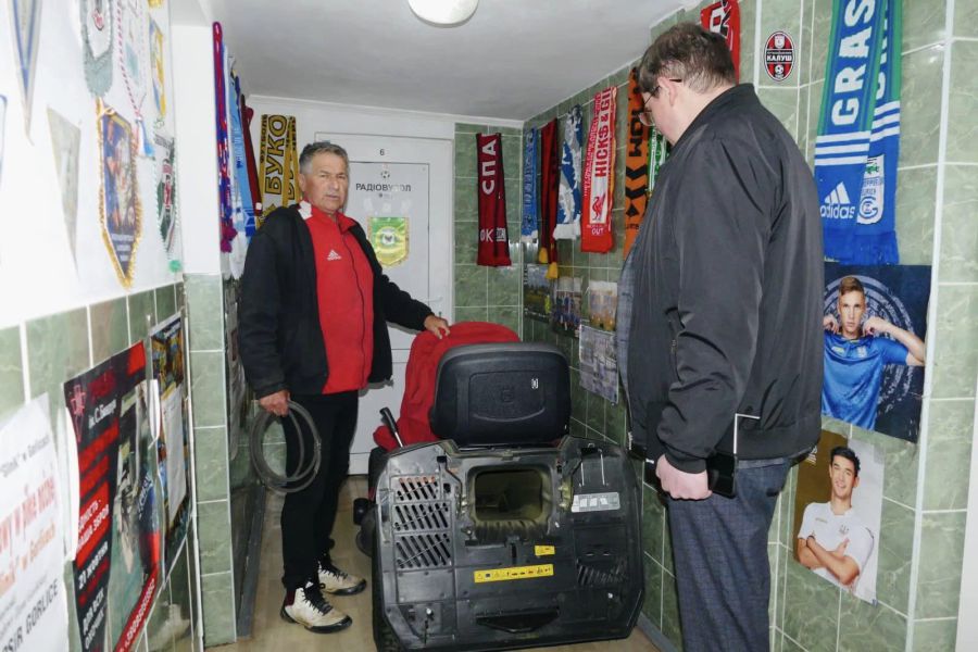 Послуги перевізників потрібні для того, щоб обслуговувати стадіони у селах. Фото: міська рада