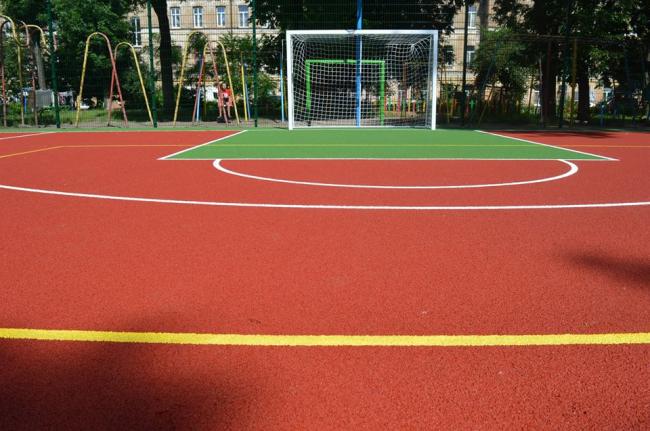 Ілюстроване фото. Попередня огорожа футбольного поля витримала менш як три роки