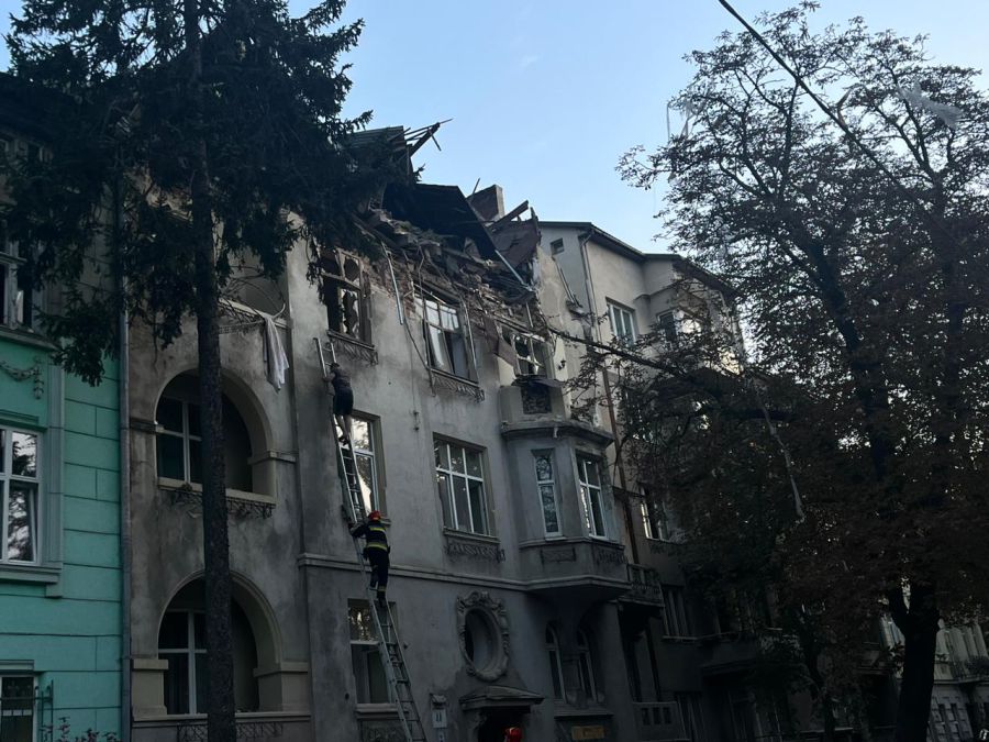 Близько сьомої години ранку ще два бойові безпілотники тримали курс із Волині на Львівщину