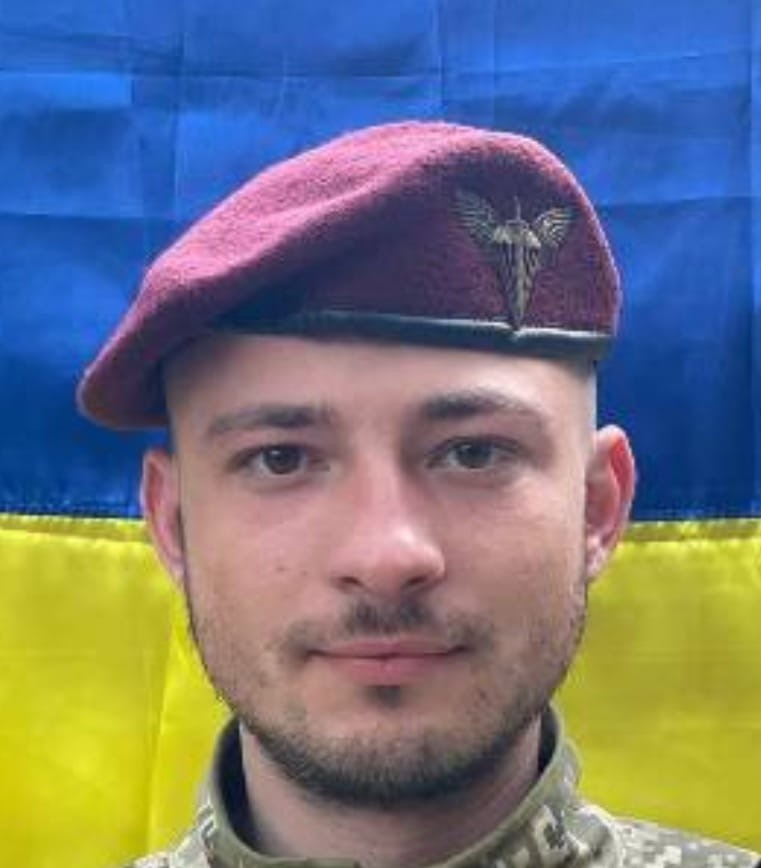 Молодий, життєрадісний, працьовитий, чуйний, товариський і доброзичливий юнак, пишуть про Павла земляки. Вічна пам'ять!