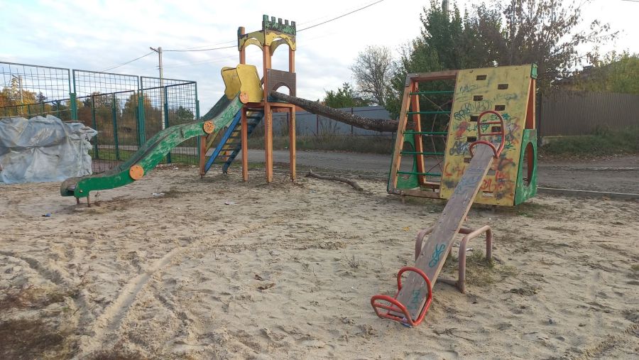 Ілюстроване фото. За словами мешканки дитячий майданчик знаходиться в занедбаному стані