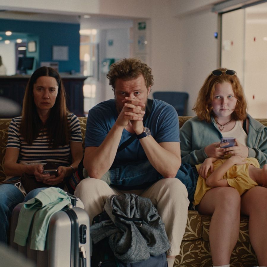 Події фільму відбуваються під час останнього дня відпочинку української сім’ї на Тенерифе