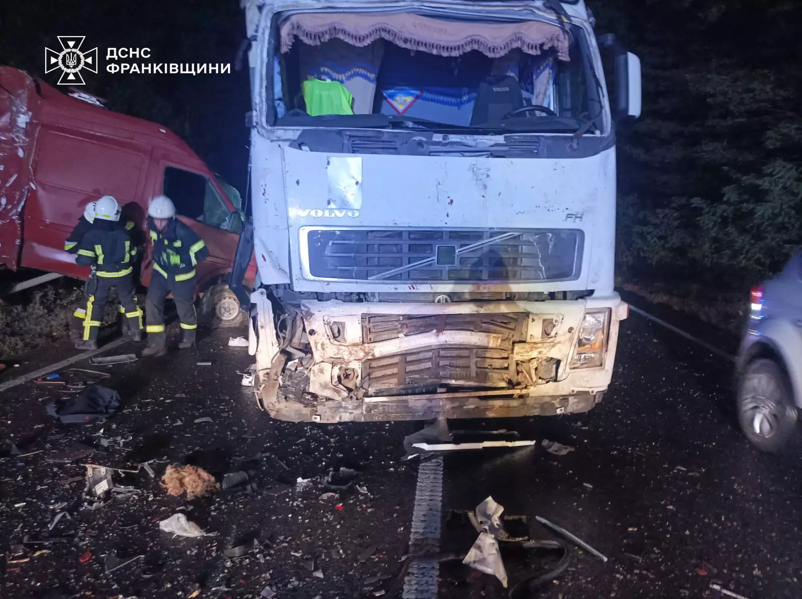 Правоохоронці встановлюють усі обставини ДТП 