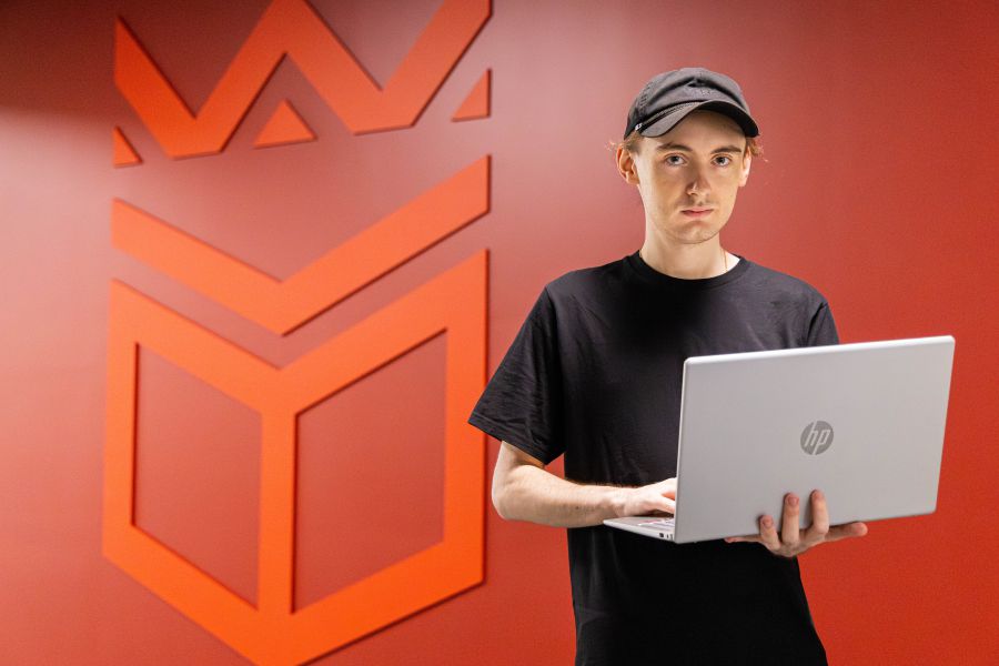 Розробляючи новітні українські шрифти, Віталій закладав свої сенси