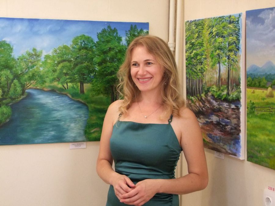 На більшості робіт Ольги Чолінської — краєвиди околиць рідного села Станькової, сусідніх сіл, пейзажі гір