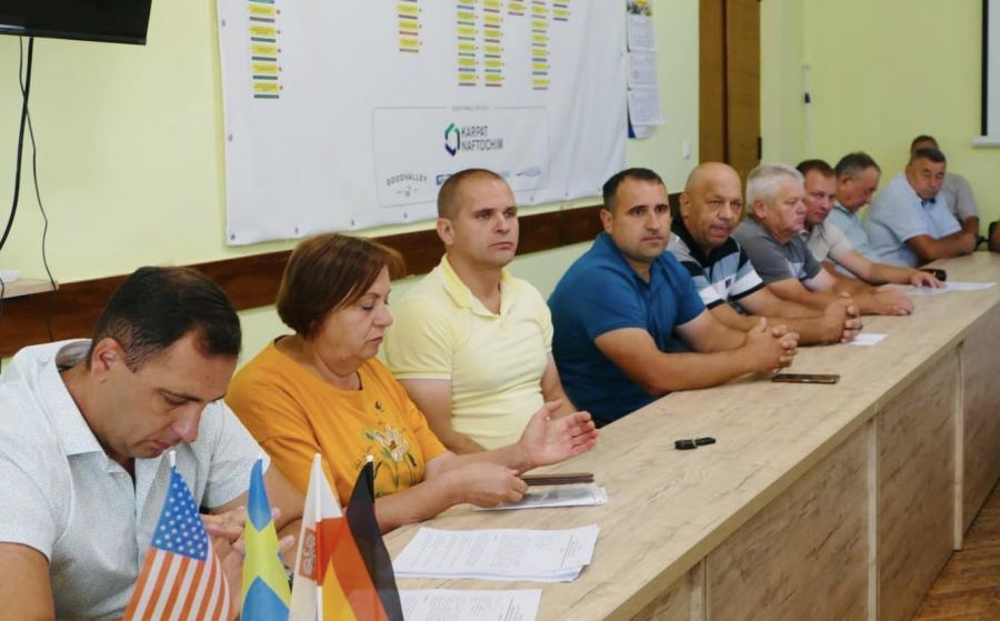 Десятого вересня влада провела нараду з перевізниками, депутатами та старостами. Фото: Калуська міська рада