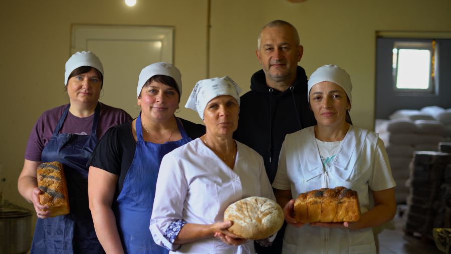 Багато бізнесів під час війни позакривалося, тож пекарі дякують Богу та Збройним Силам України за стабільність