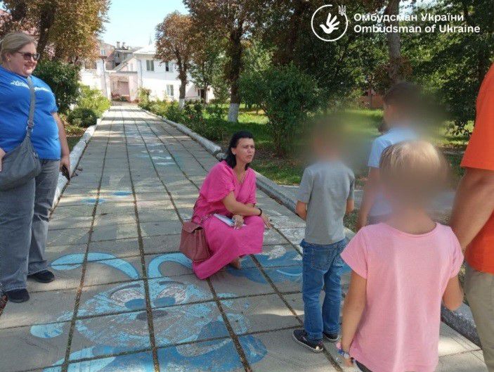 Школа забезпечує отримання учнями психолого-педагогічних та корекційно-розвиткових послуг