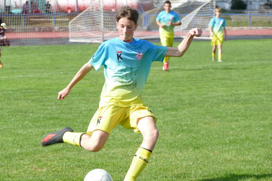 Калушани перемогли однолітків з Чернівців в обох матчах