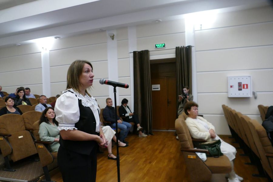 Проблему потрібно вирішувати терміново, а не у новому році, вважає Оксана Савчук. Фото: Калуська міська рада