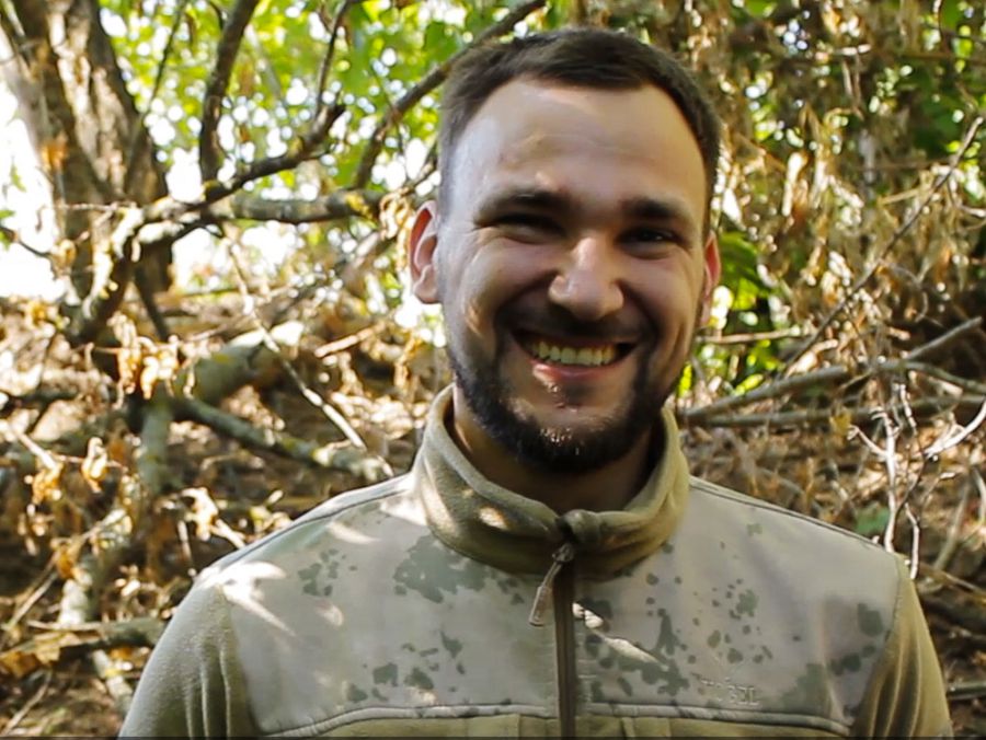 Служба в армії вимагає зрілості і відданості, зазначає бойовий медик Віктор