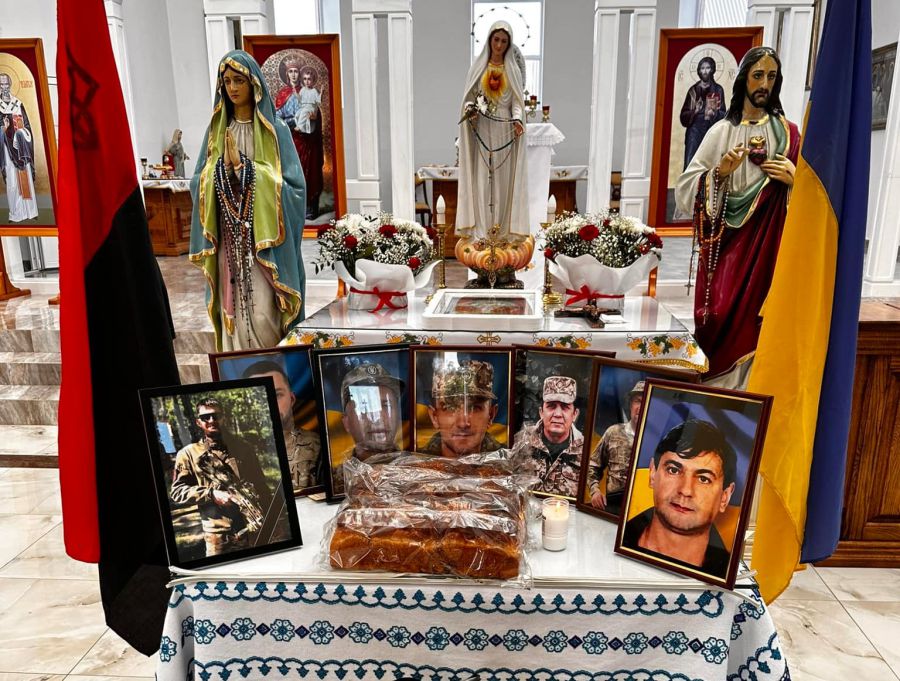 Відкриття та освячення дощок відбудеться у понеділок, 30 вересня, на фасаді Голинського ліцею