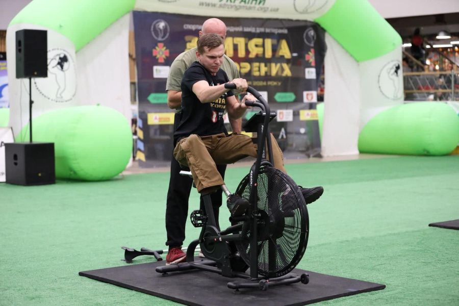 Кожна команда змагалася у чотирьох вправах