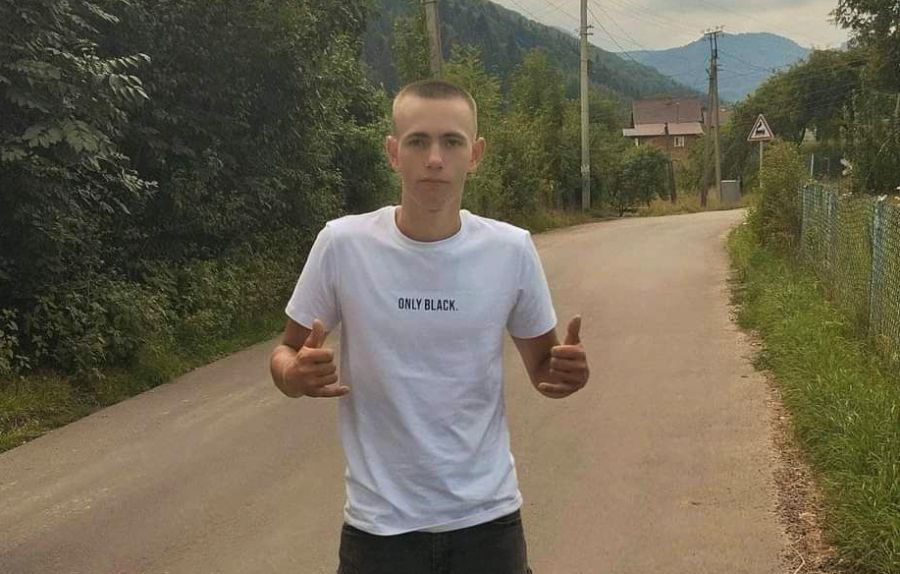 Є інформація, що хлопець виїхав за межі Прикарпаття
