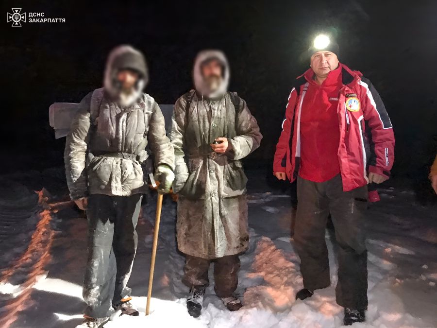 Турист має бути вдягнений у брудно-зелену куртку, аби його важче було знайти, жартують рятувальники