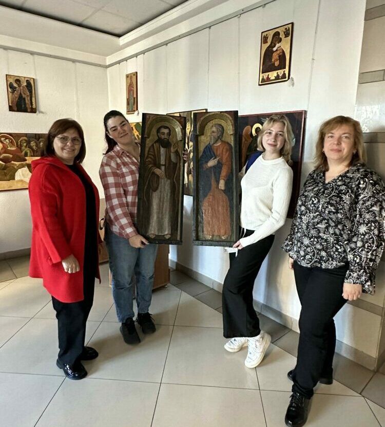 Відреставровані ікони уже передали для Національного заповідника "Давній Галич"