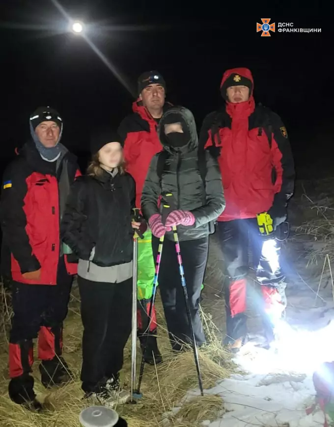 Мешканок міста Ковель супроводили до бази Заросляк