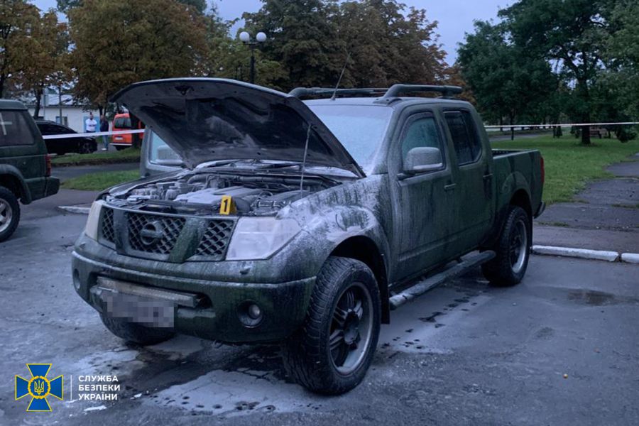 У підпалах військових автомобілів часто беруть участь неповнолітні. Фото: СБУ
