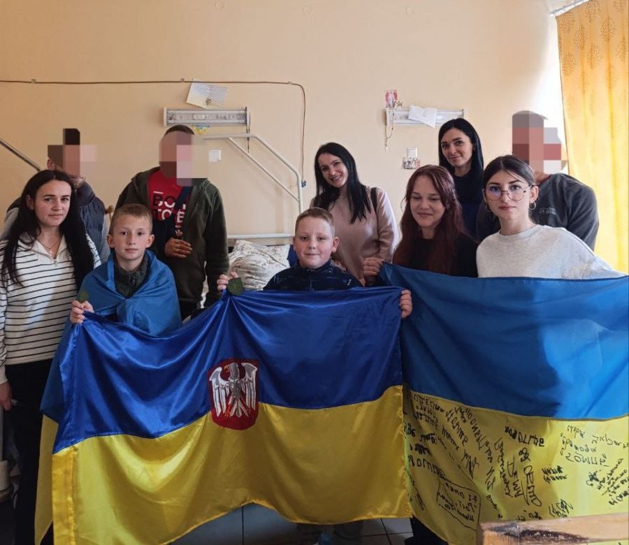 Учні відвідали воїнів, які проходять лікування у медзакладі