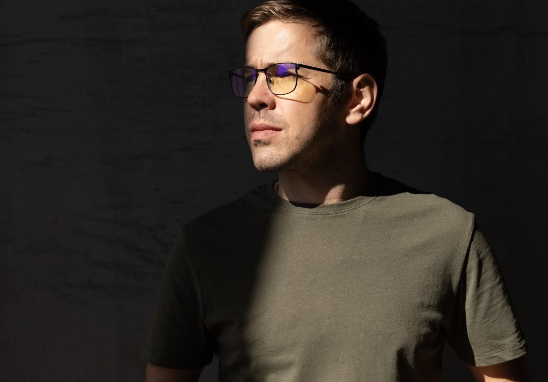 Ігор Антонюк майстерно занурює читача у похмурі та неоднозначні світи. Фото: Ігор Антонюк/Фейсбук