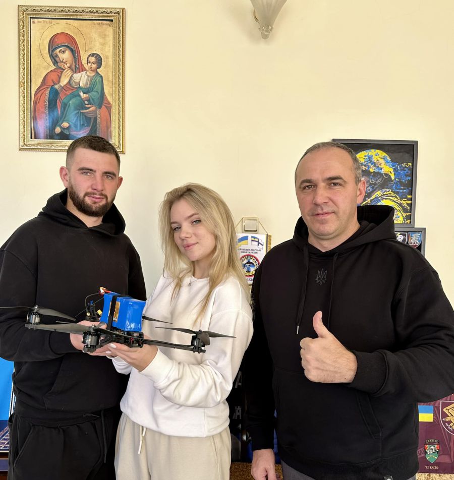 Подружжя Демидюків підтримало ЗСУ