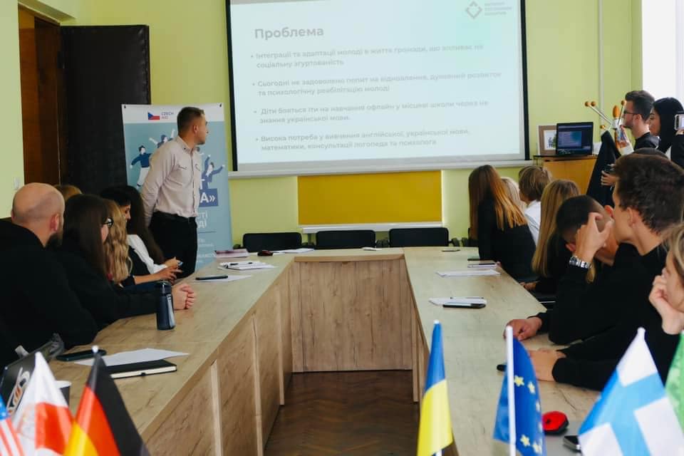 Мешканці громади мали змогу підтримати конкурсантів, а відбіркова комісія обирала переможців