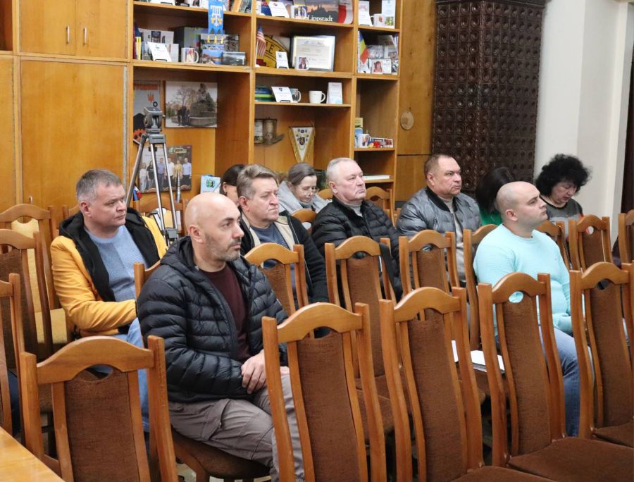 Влада не знайшла фінансів допомогти управляючим компаніям підготувати будинки до опалювального сезону. Фото: міська рада