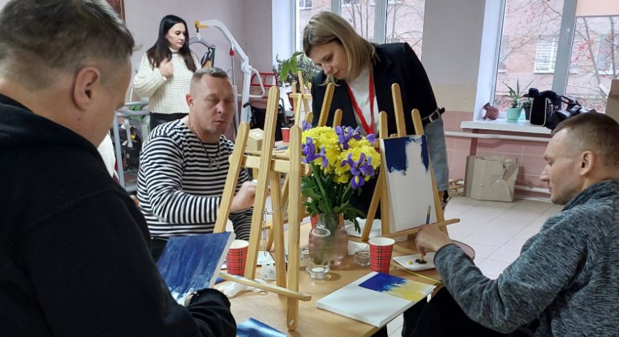 Арттерапія дає можливість зняти тривогу і відволіктися