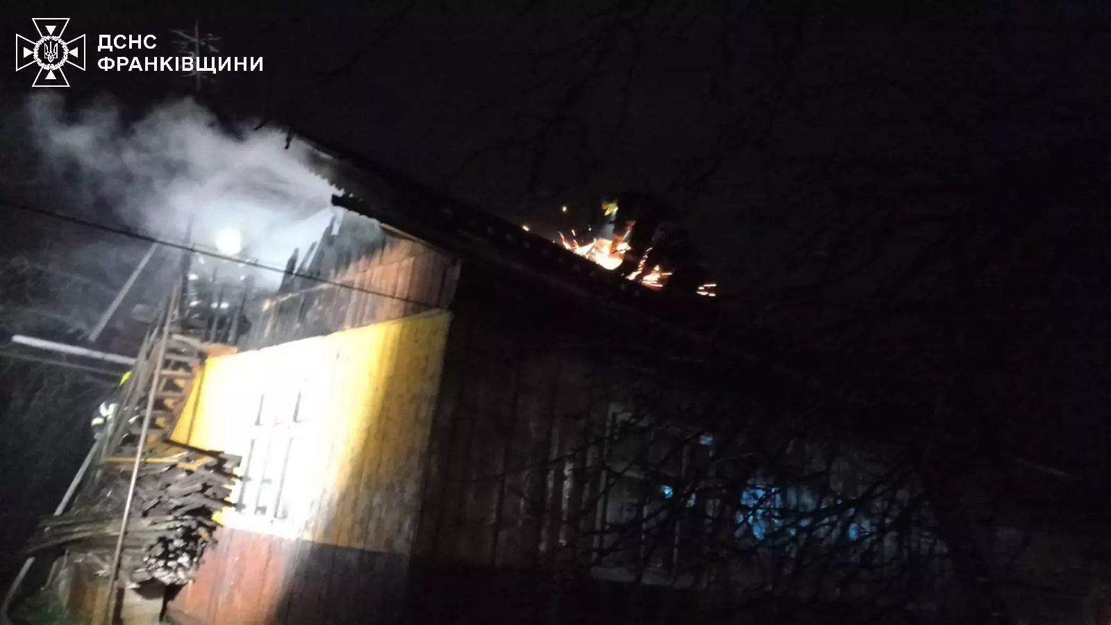 Вже о 21:53 пожежу було оперативно ліквідовано