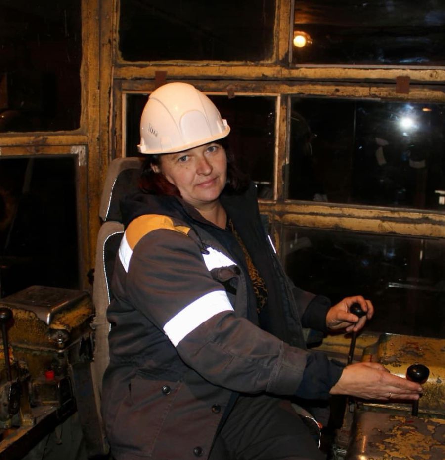 Світлана опанувала всі нюанси роботи на крані