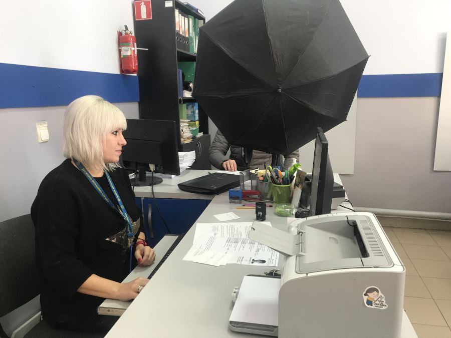 Зі зрозумілих причин, композиція фото відповідна до побажань військовослужбовця