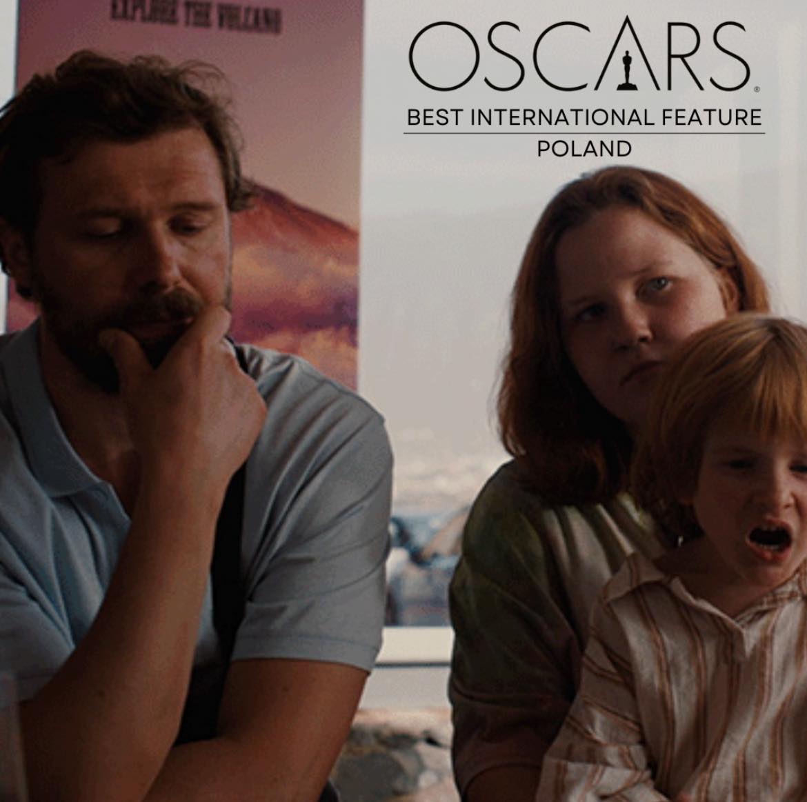 Фільм розповідає про українську родину, яка раптом перетворюється з туристів на біженців 