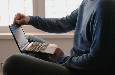 Ілюстроване фото. Відеопродукцію порнографічного характеру калушанин зберігав на особистому комп’ютері