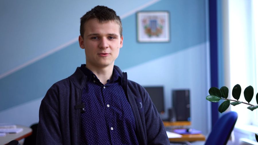 Юрій Псюк бере участь в олімпіадах, починаючи з третього класу