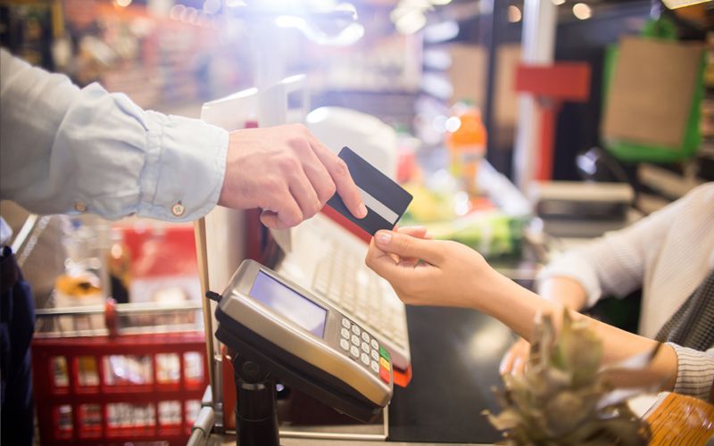 Ілюстроване фото. Прикарпатцям повернули кошти за товар, який не підійшов за розміром, моделлю і фасоном