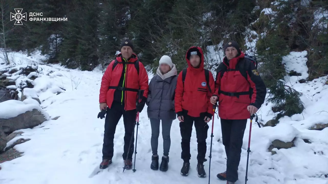 Рятувальники надали допомогу двом туристам