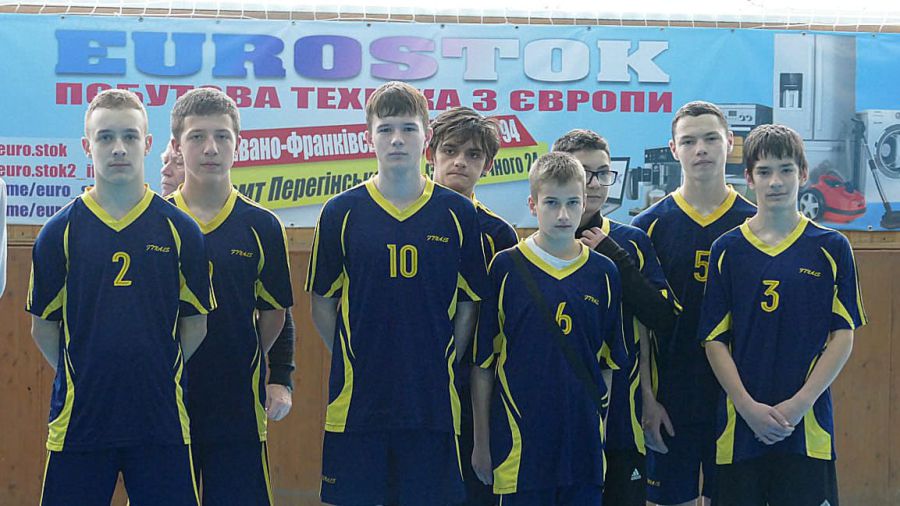 Серед 13 команд переможцем стала команда Калуського ліцею №4