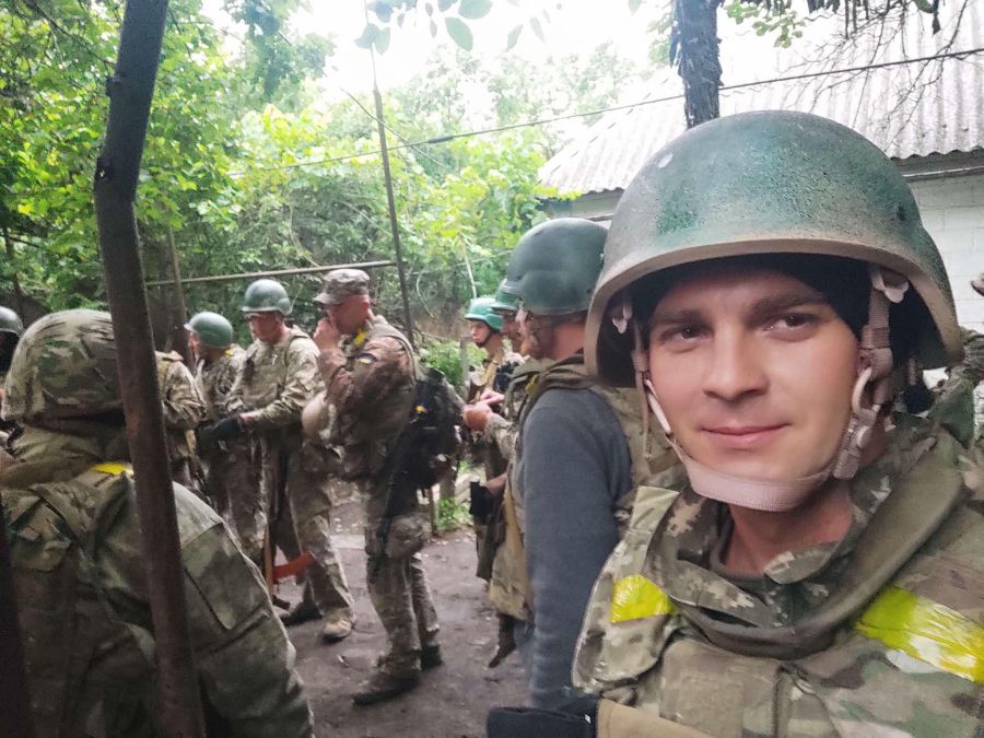 На думку Андрія, головне — люди і збереження державності. Території — це другорядне