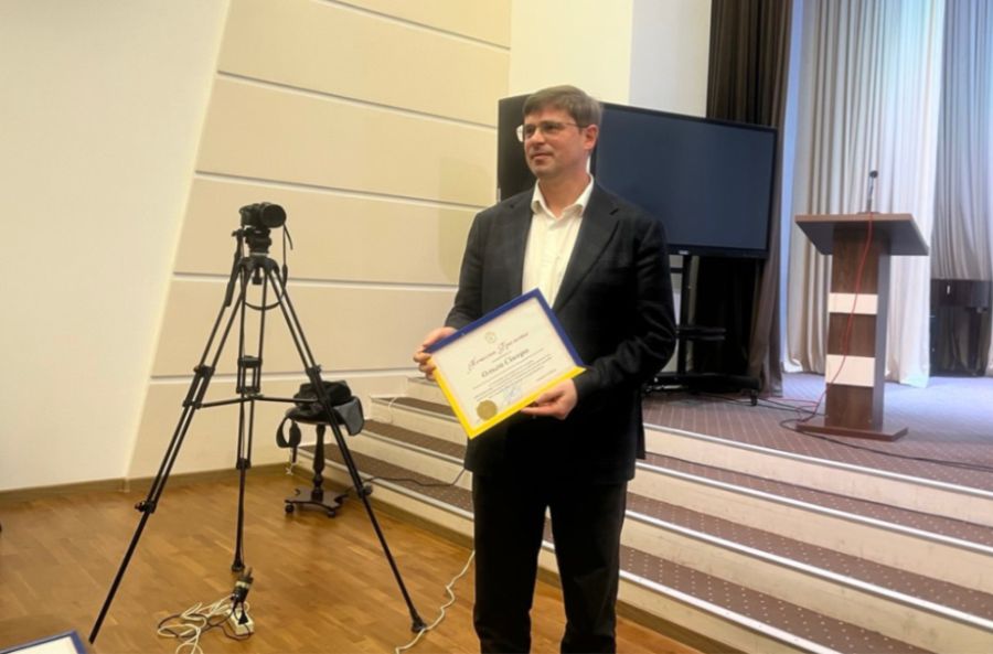 Міський голова у відповідь зазначив, що грамоту передадуть у музей Калуської міської ради