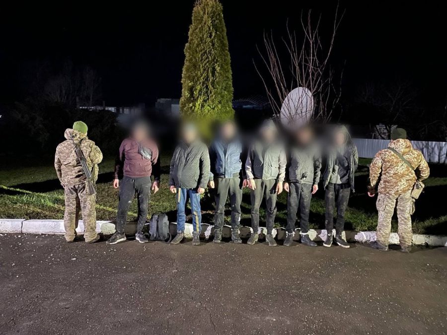 Четверо закарпатців, киянин та вінничанин, зізналися, що хотіли незаконно перетнути українсько-угорський кордон